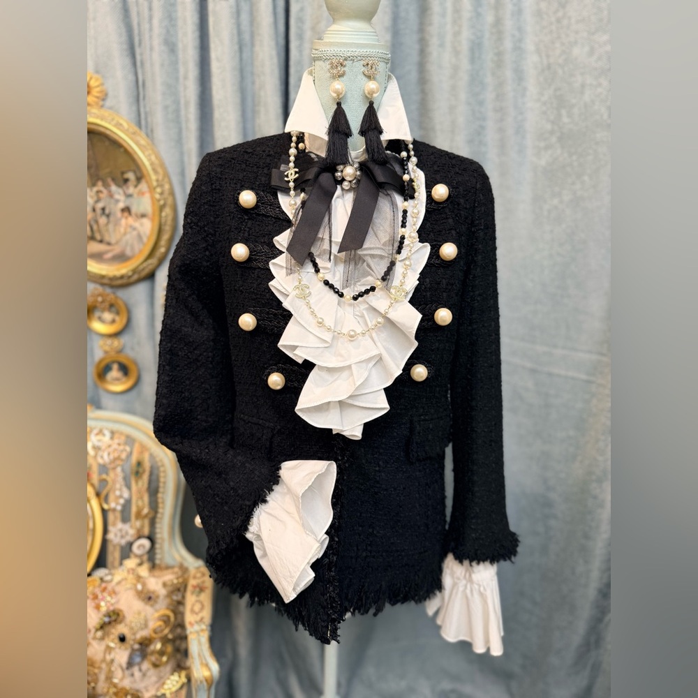 Elegant Black Women's Jacket with Pearl Accents and Jewelry Set